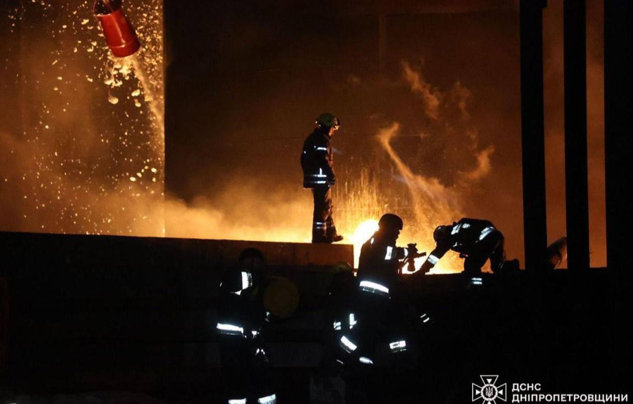 泽连斯基宣布，俄罗斯一夜间向乌克兰发射了29枚导弹和480架无人机。深夜的乌