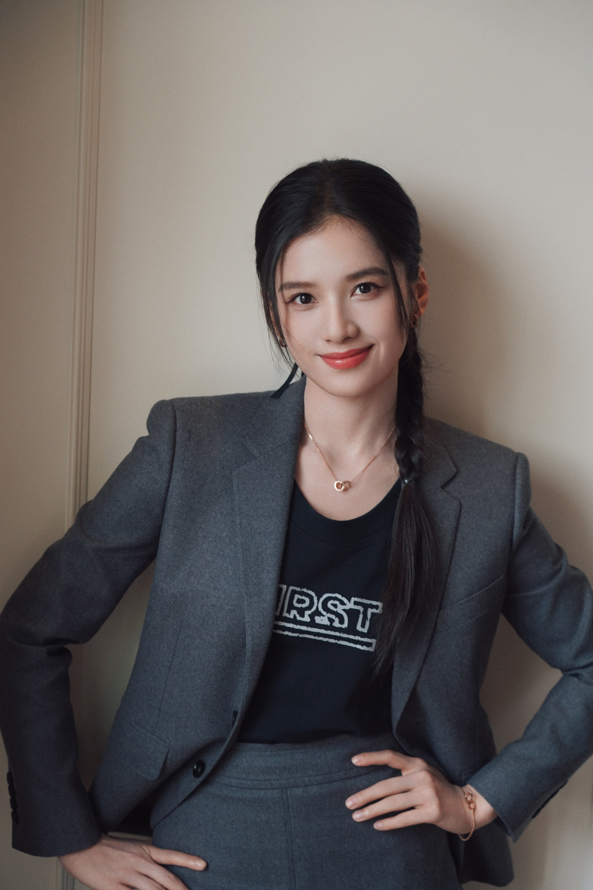 张婧仪，酷感满满，又甜又美​​​