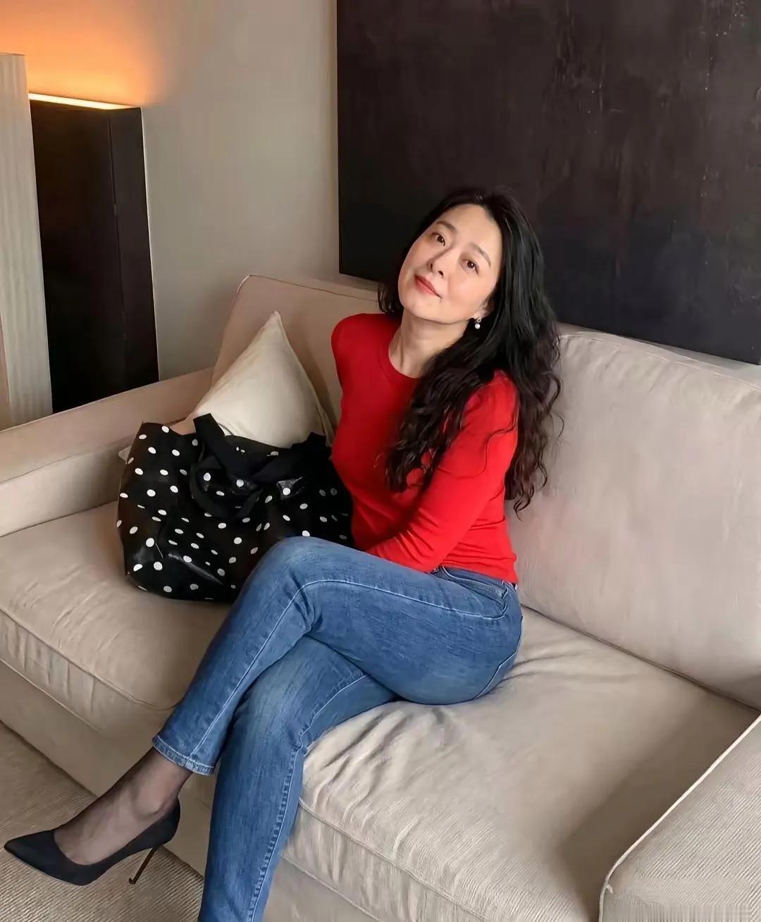 网友：50岁的老阿姨还有人喜欢吗？