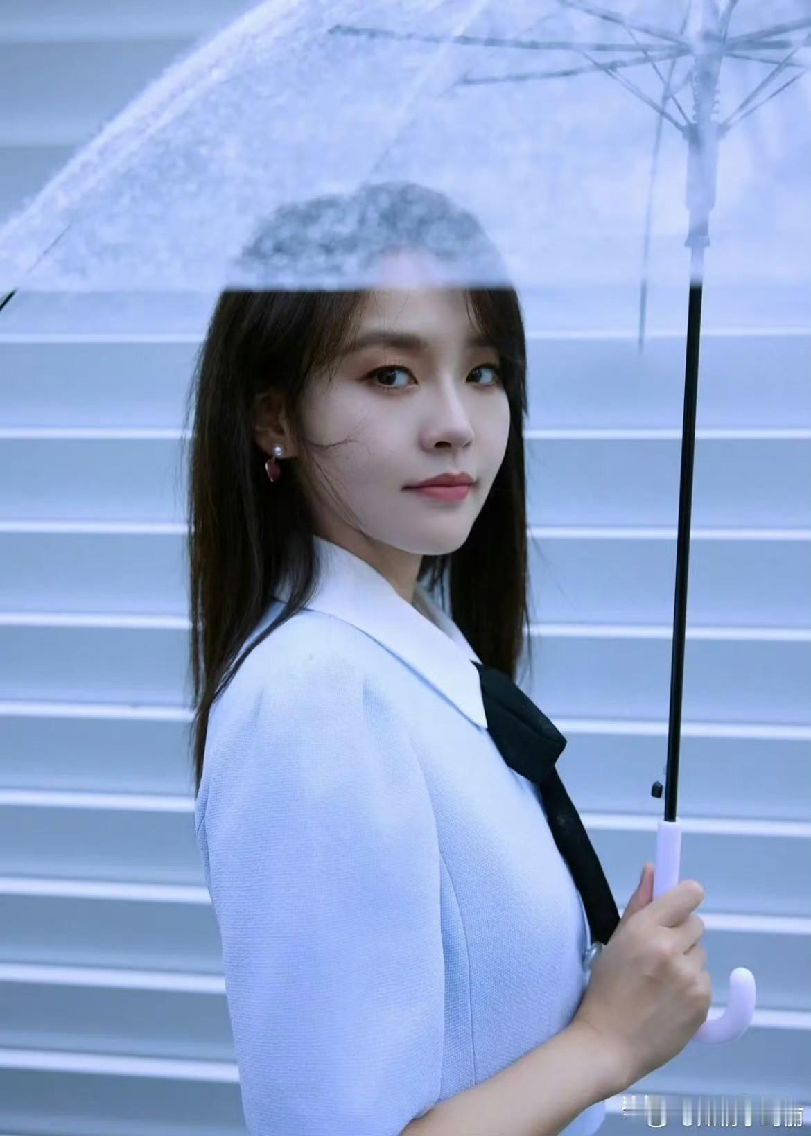 张佳宁和高至霆分手最担心的除了她妈妈还有一个人那就是把她当女儿抚养的张晓龙