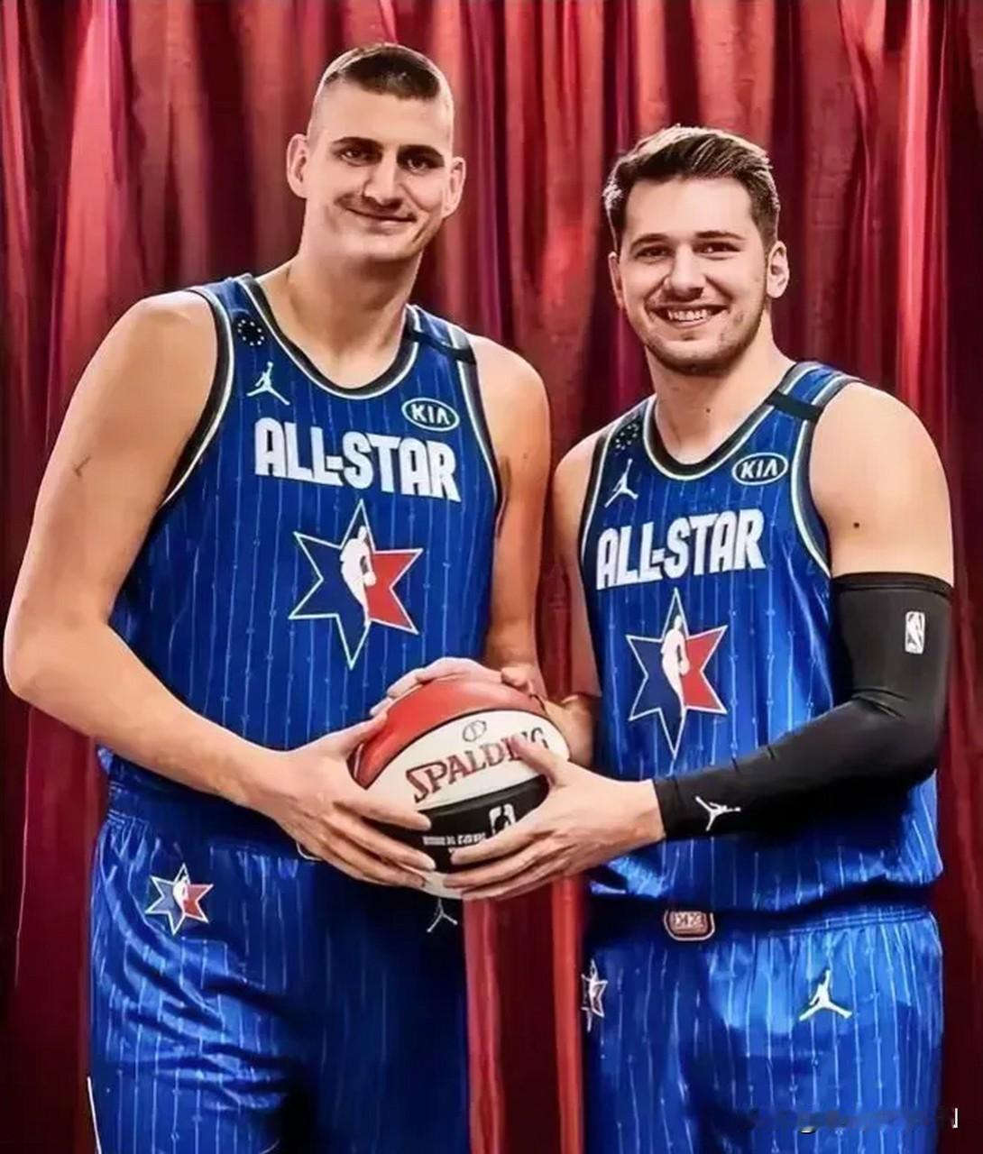 随着NBA26年全明星改制，国际一队大概率是:中锋，约基奇，塞尔维亚人，场均