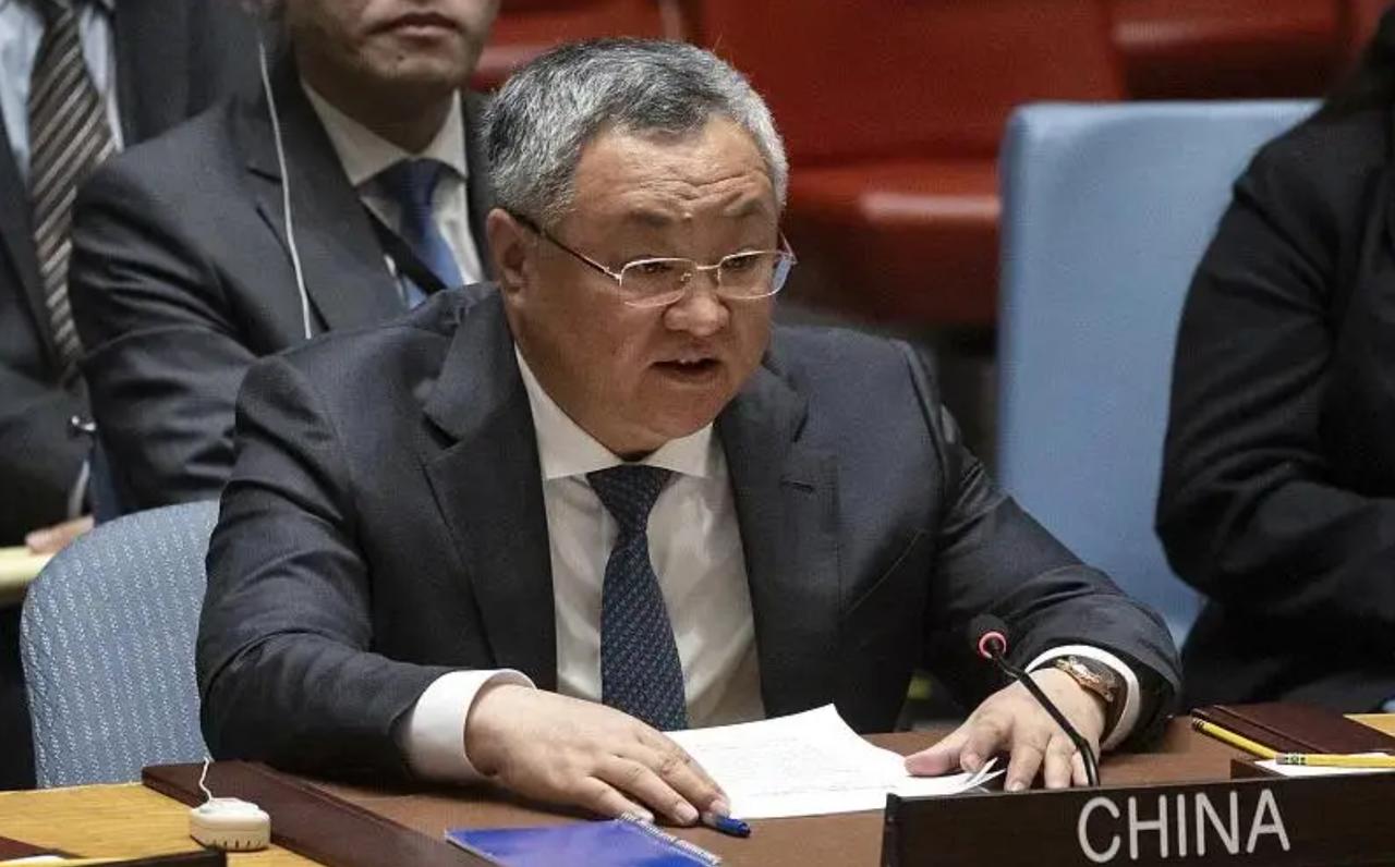 3月24日，中国常驻联合国代表傅聪大使在安理会就中东局势及巴勒斯坦问题发言，狠狠