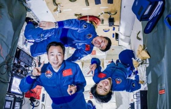 为什么大家都不提中国空间站了？没脸提，跟国际空间站差距太大。现在不少人都觉得中国