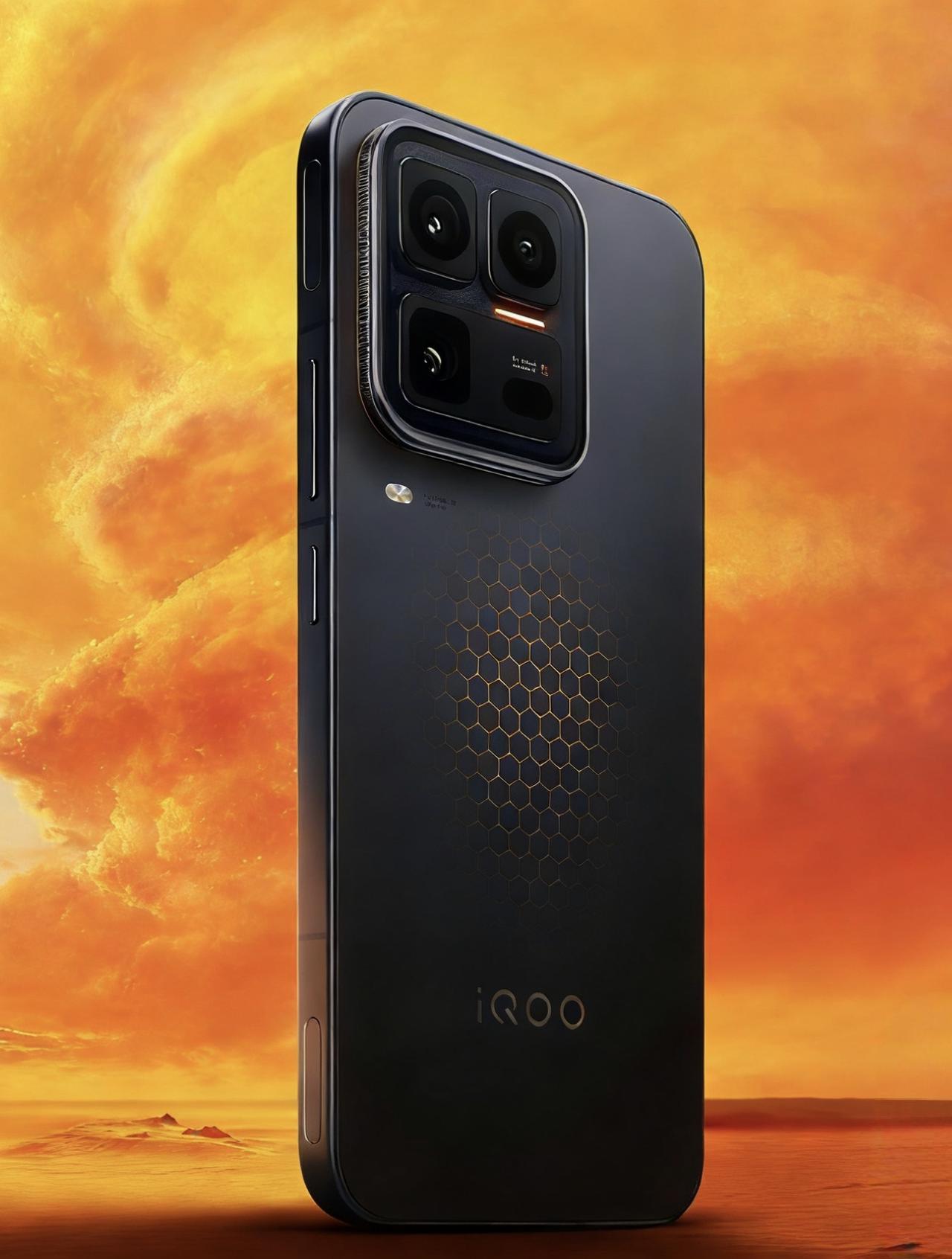 iQOO15Ultra外观公布！大家感受下够不够电竞[吃瓜]207