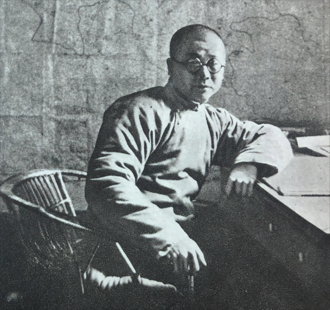 毛主席：李克农是好人，当年我靠边站没有秘书可用时，是他送来了叶子龙。1941