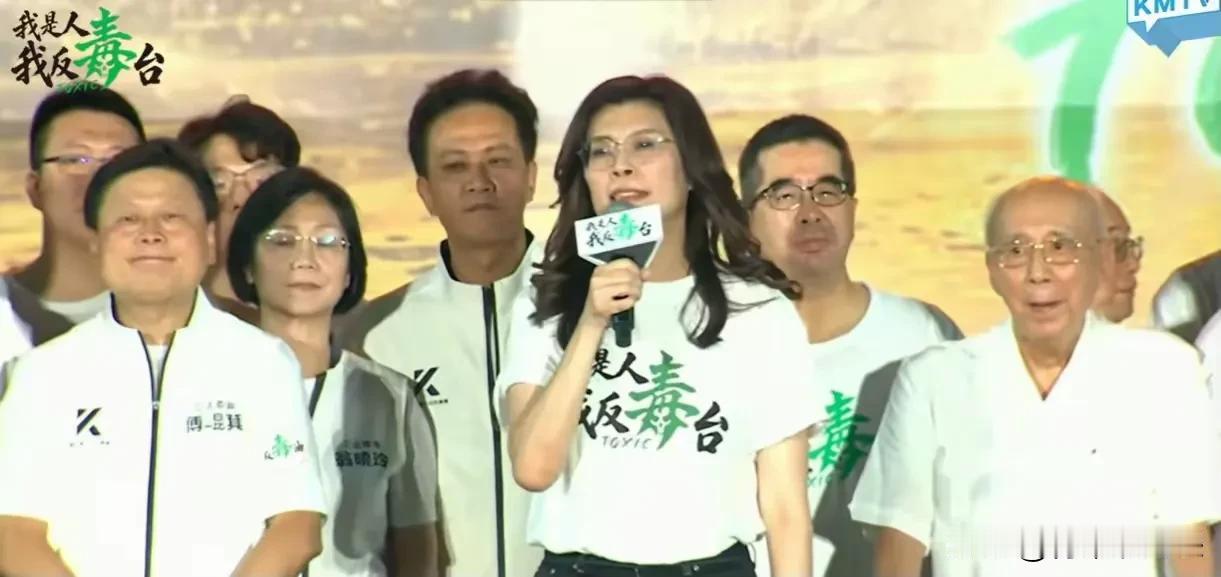 20万人走上凯道。这场游行不只是蓝营的事，愤怒汇成一片白色人潮时，整个局面都变了