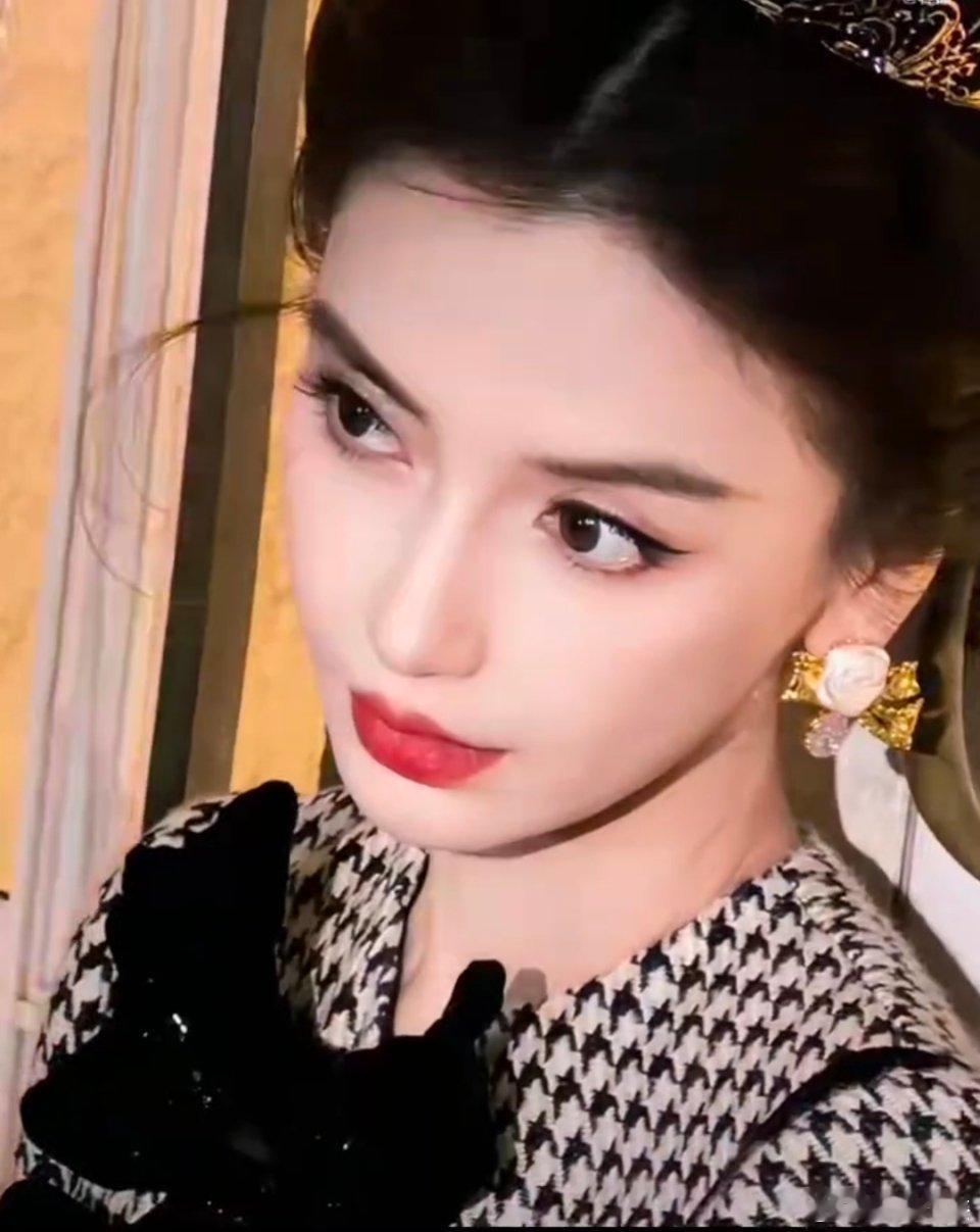 angelababy｜Angelababy看秀Angelababy美神降临[爱