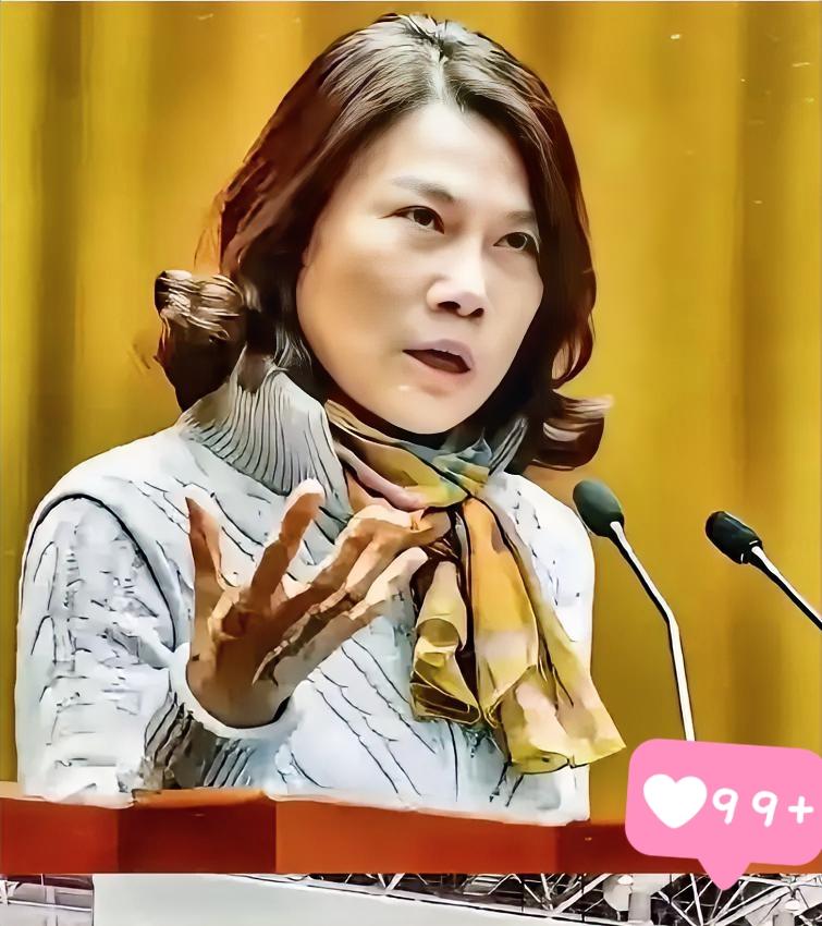 董大姐这脾气是真硬，顶着全行业的压力也要坚持用全铜核心部件。明年去买空调