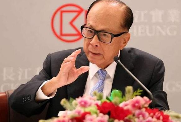 巴拿马港口归零，千亿紧急套现：97岁李嘉诚，给所有人上了一课李嘉诚这回不是在做