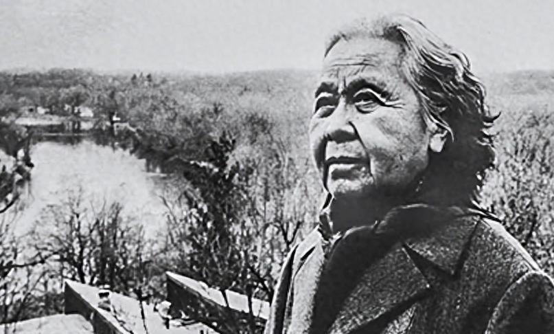丁玲晚年时，外国记者采访她对毛泽东看法，丁：主席对我个人不错“1979年早春的