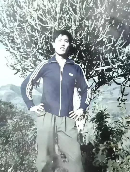 老山一等功臣李丰山烈士，1966年生，山东惠民县人，1984年入伍，1985年7
