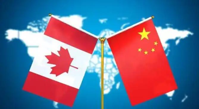 在被我们警告之后，加拿大跳出来回应了！在我们军方表示，加拿大与澳大利亚两舰此举属