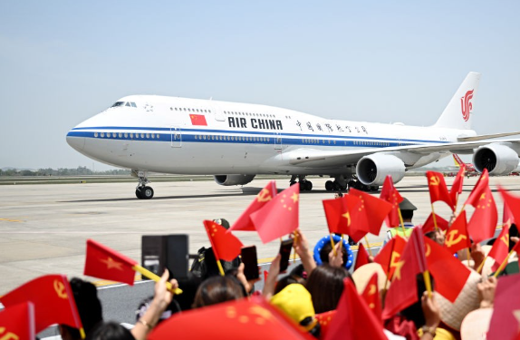 据日本共同社报道称，中方将拟配合大阪世博会的中国国家日活动而访日，正在就此协调