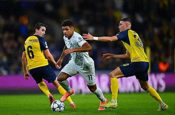 相比较，打阿森纳比多特可能更有希望。阿森纳最后一场主场打阿拉木图基本保送，21分