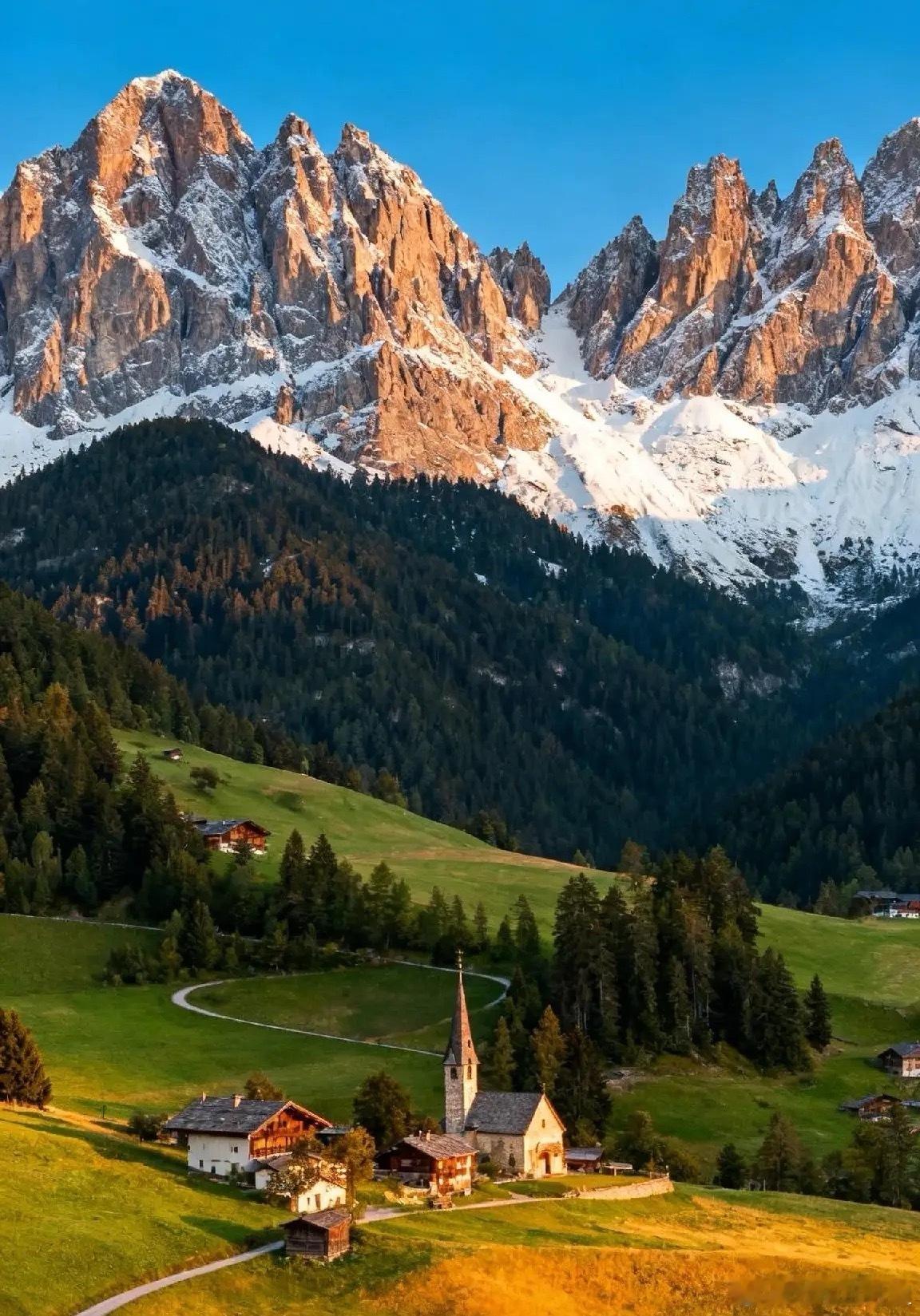 经济学家郎咸平说：“我是从来都不炒股的，我一直都在研究股票，告诉观众朋友们应该怎