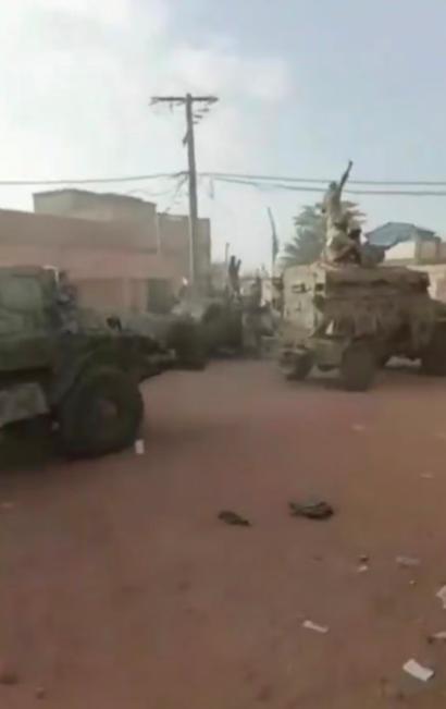 马里军队把台风装甲车扔了，米-24直升机扔了，都是完整丢弃在战场上。哪怕技术故障