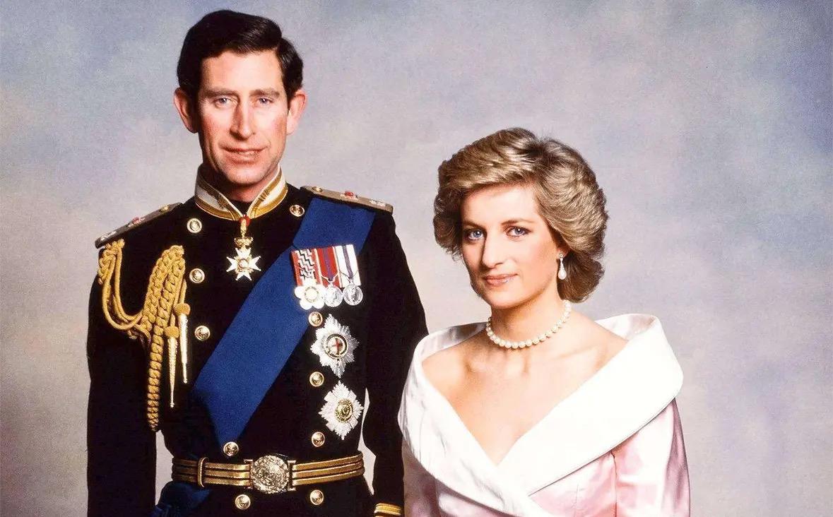 或许查尔斯也后悔啦吧，因为自古以来那句“谁都不比原配好”解开了很多事实。虽然黛