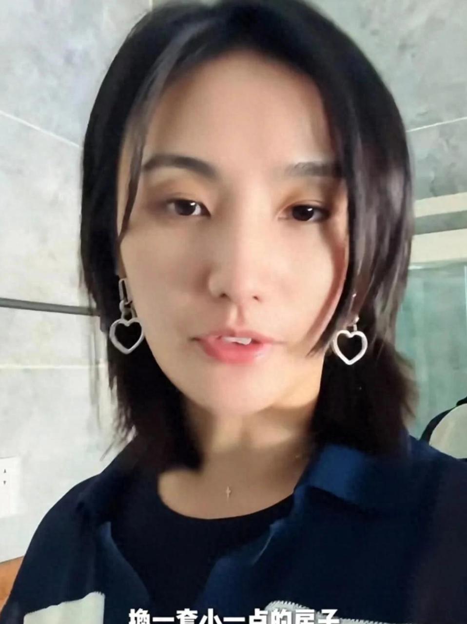 李亚鹏老婆，高调发文！5月13日，李亚鹏老婆海哈金喜在社交平台高调发文，晒出了