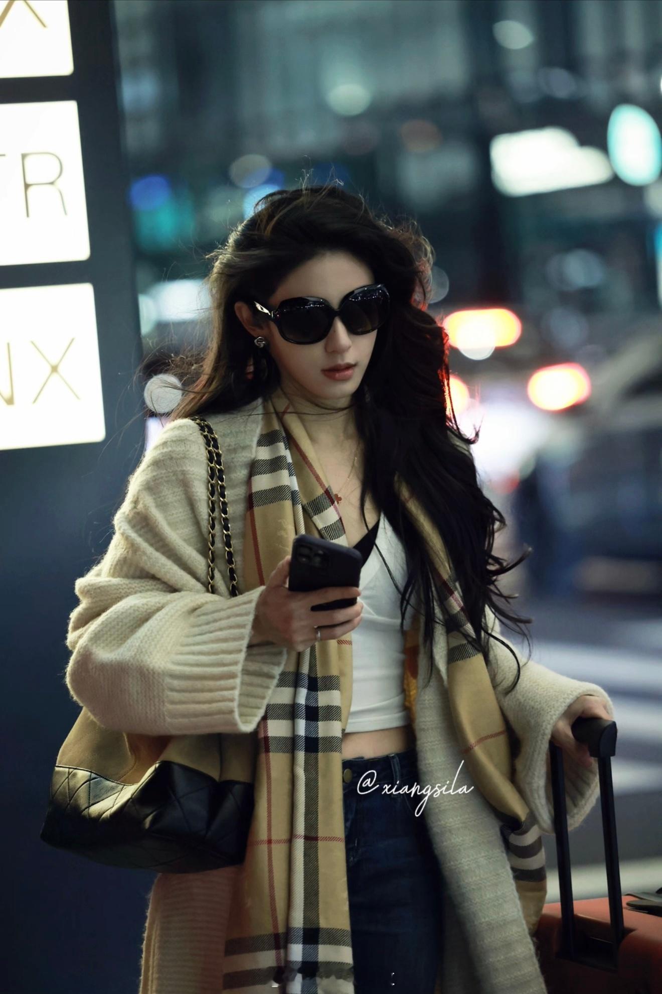 不愧是站姐….真有路透那味儿