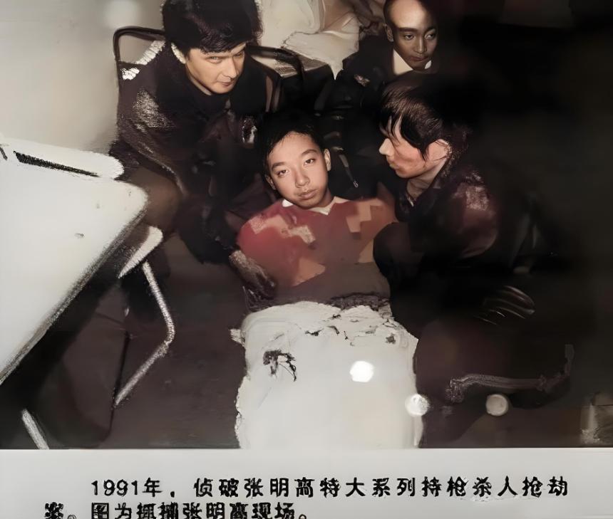 很多老武汉人至今还记得，一九九一年大年三十那个夜晚，汉口某橡胶厂值班室里出了大事