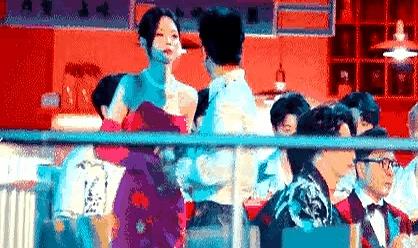 刚刷到沈梦辰和杨迪那段视频，眉毛直接拧成了麻花。那是演的？光看表情，简直就