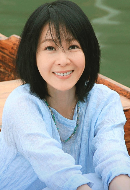 2011年，情歌天后刘若英，下嫁给了比自己小10岁的富豪钟小江。新婚之夜，本应是