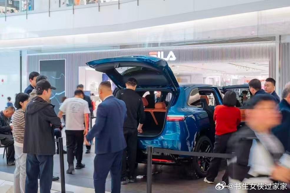 问界M6预售一周，单店小订才60-80辆，这表现算“爆”还是“凉”？问界M6小订