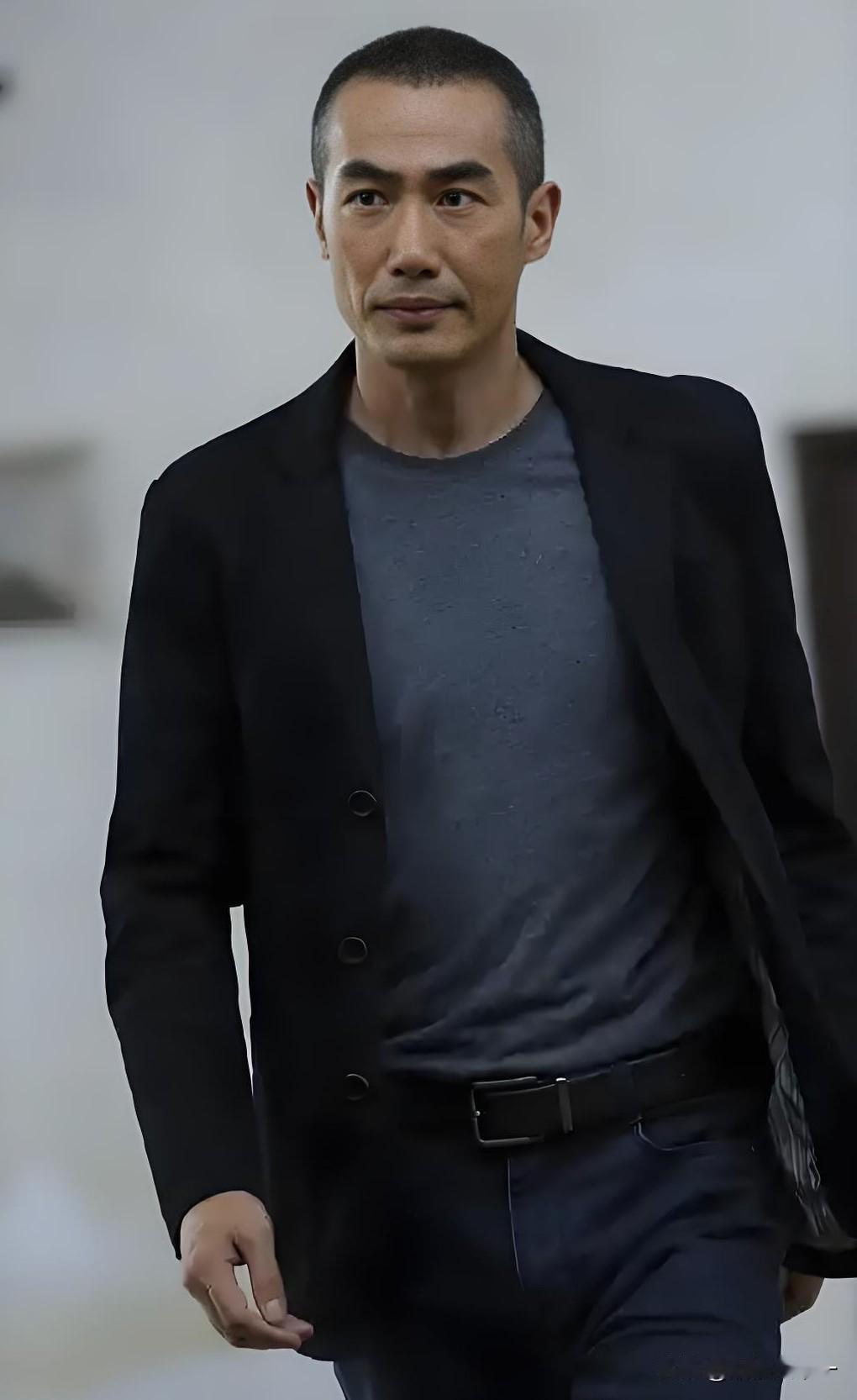 大家有没有觉得，只要是演员艾东演的剧，不管他演的是正派还是反派大家都会觉