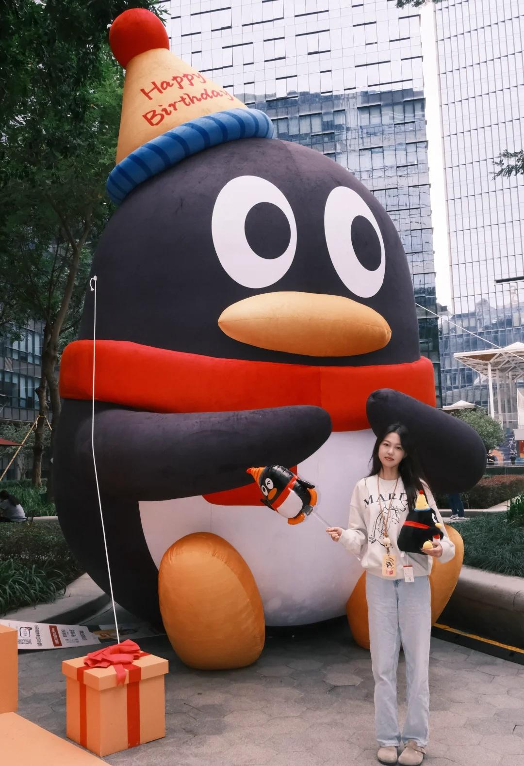 发现一只好大的鹅🎈祝鹅27岁生日快乐捏偷感鹅