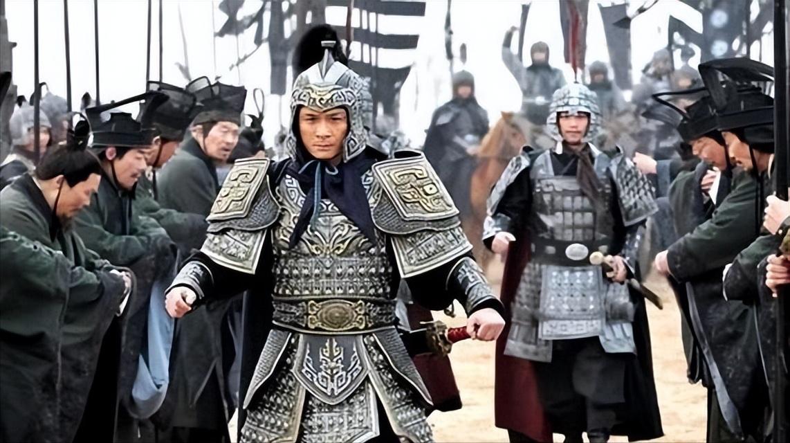 综合能力，同为“武庙十哲”，乐毅比白起强很多。白起有乐毅一半的智慧，也不会落得杜