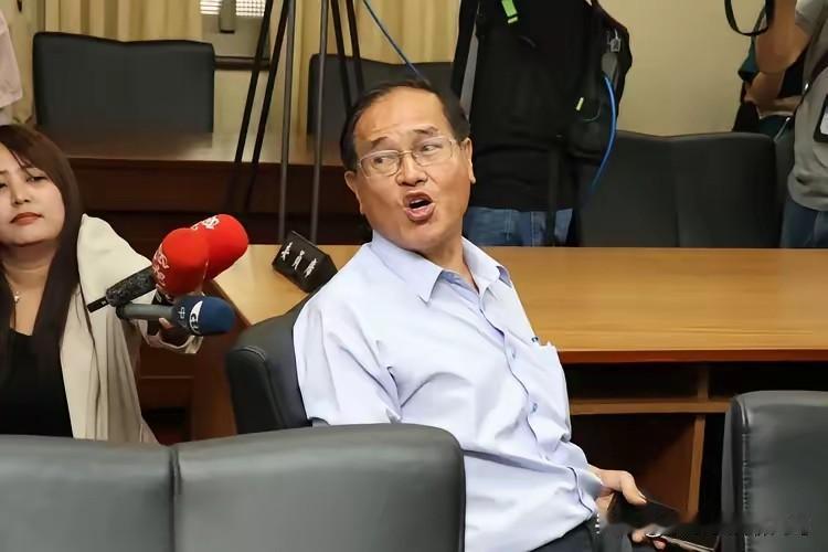 台北地检署这阵子忙得脚不沾地，这回又给国民党前民代郑天财送上“10年求刑大礼包”