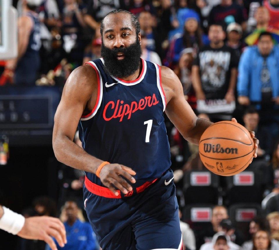 有一说一，今日保罗-乔治和哈登根本不在一个级别！！哈登：今日对阵篮网，出战34