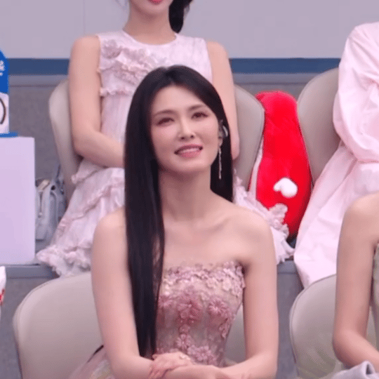 徐洁儿好听值得一个热搜徐洁儿嗓子坏了还唱这么好绝对没有想到嗓音坏了，但是浪姐二