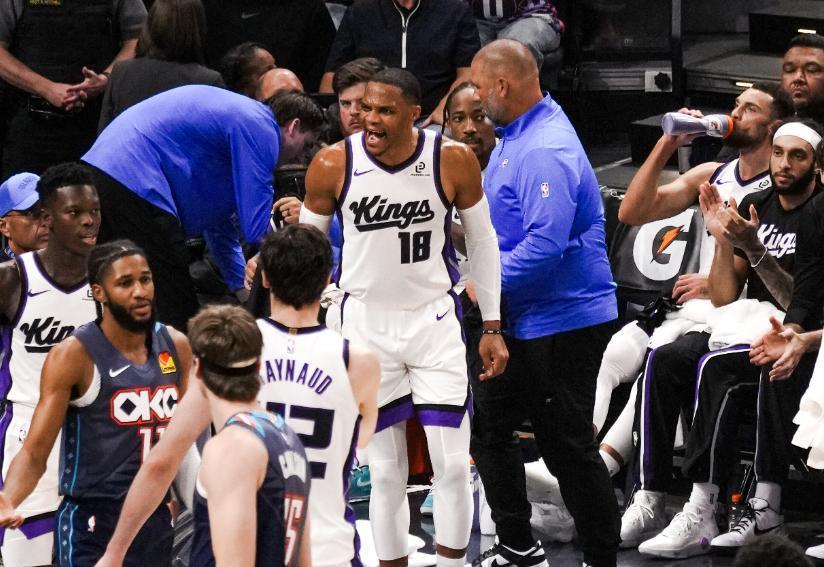 到底是威少，还是施罗德？国王到底是怎么想的呢？NBA常规赛，国王客场99-113