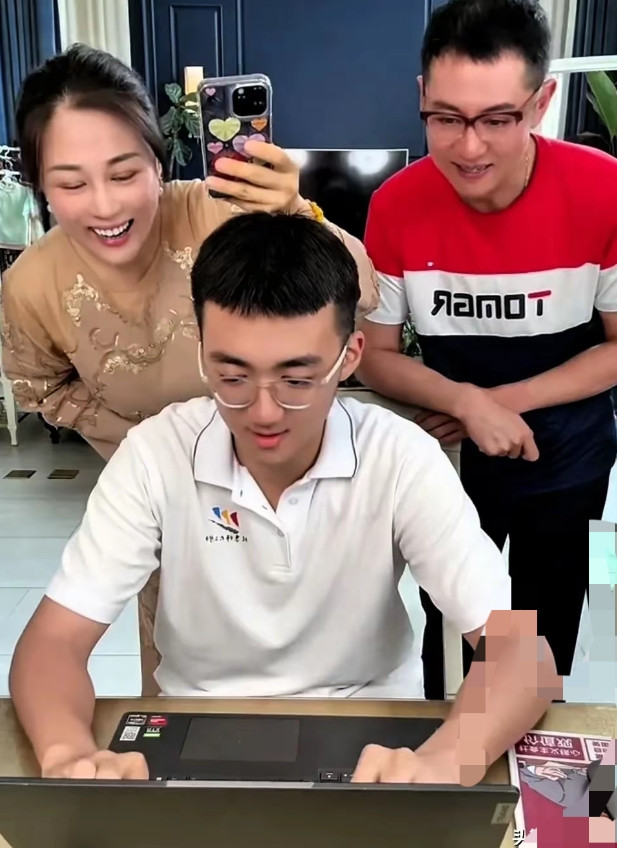 高秀敏女儿李宣的儿子高考获得662高分，演员王红梅表示祝贺6月25日上午10