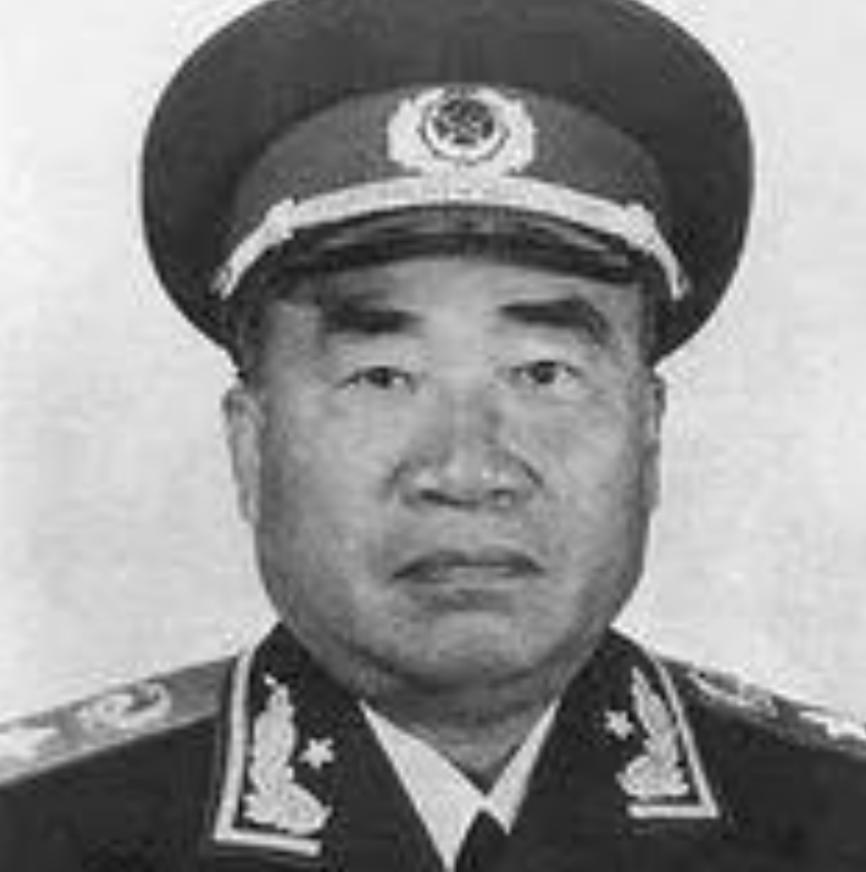 1974年，彭德怀去世时，临终想见朱德，他一次一次地向看守请求，可谁也不告诉朱德