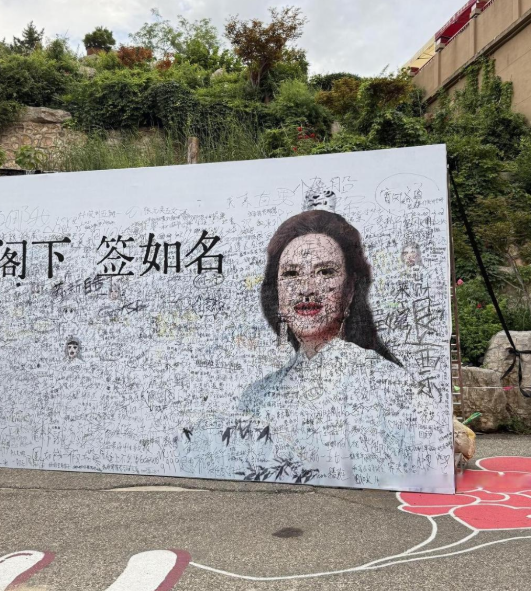 直到看到鼻子下面我猜憋不住…