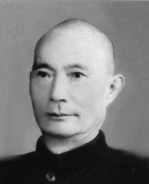 1950年，36军军长刘万春接到通知到北京参加会议，他以为要升官了，行李都顾不