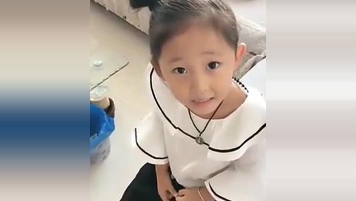 妈妈恶搞双胞胎小孩视频,妈妈恶搞双胞胎小孩视频大全
