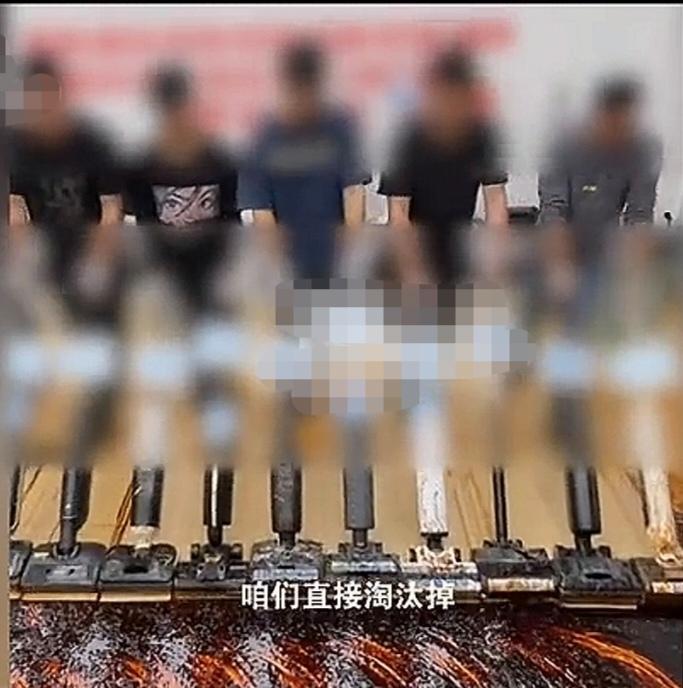 315刚曝出一个很多人天天看的东西：“暴力测评直播间”，很多都是演的。看起来