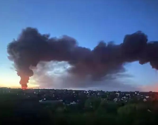 虽迟但到！英国两架战机击落了俄罗斯的无人机，这些俄罗斯的无人机是想打击乌克兰的