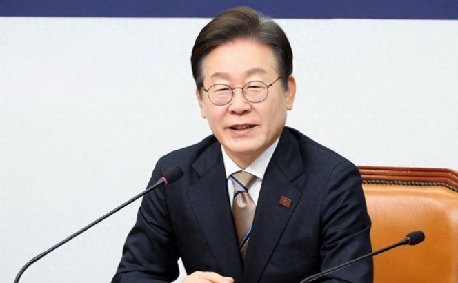 李在明、金文洙和韩德洙明天或将首次会晤，进行三方面对面交流！