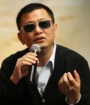 王家卫和秦雯在内地市场的戏，已经杀青了。以后不会有机会了。一下子得罪了陈道明、唐