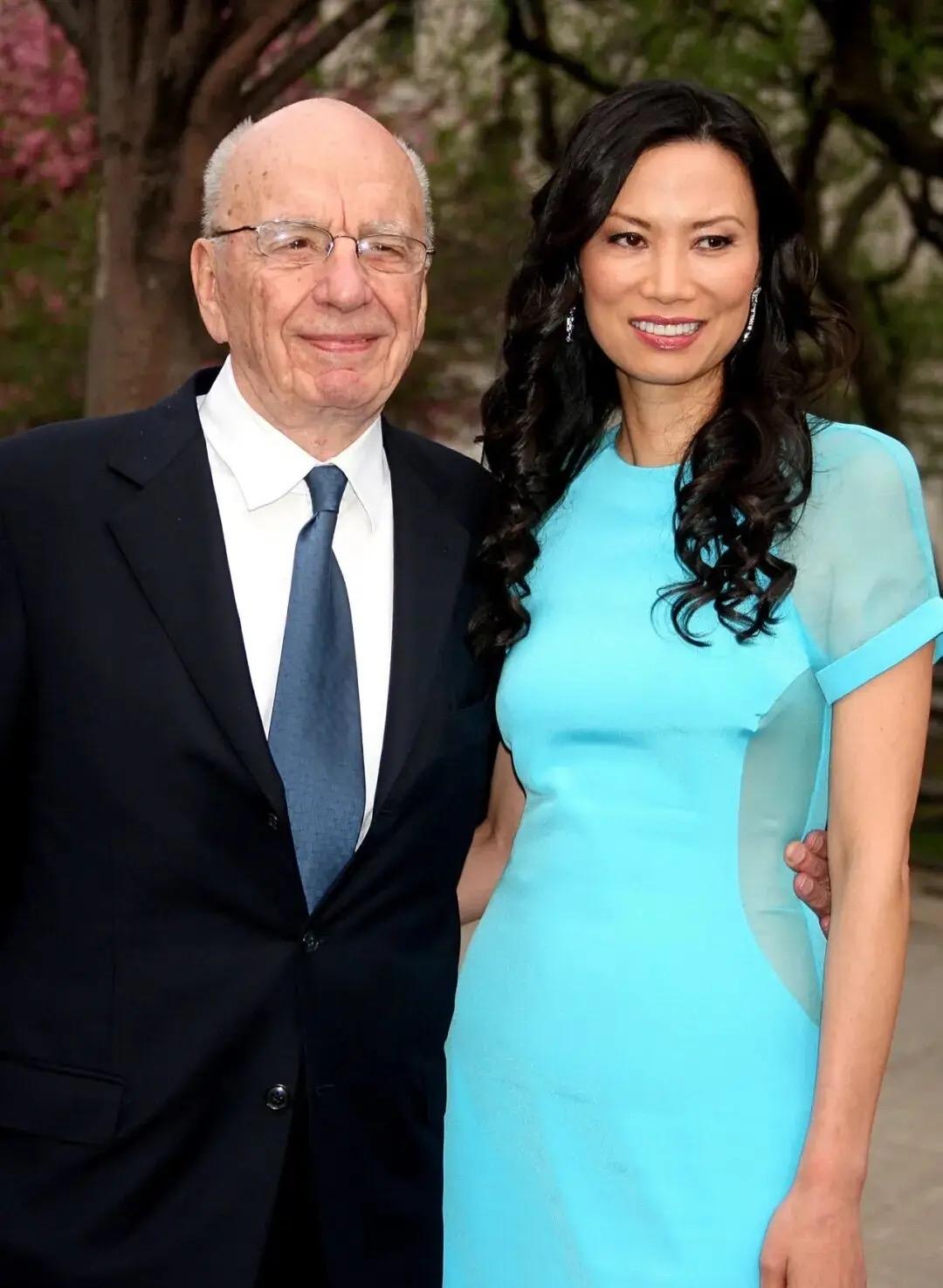 邓文迪当年死皮赖脸生下两个女儿，如今成了94岁默多克遗产受益人当年邓文迪为了