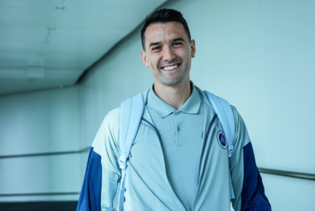 蓉城的宝，深圳的草！陈涛将周定洋放替补席。中超联赛第四轮，深圳新鹏城5比2大胜