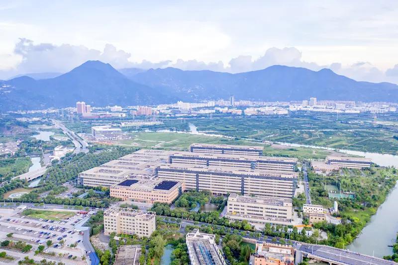 宁德时代上半年净赚432亿，堪称风光无限，然而却在中东订单上意外折戟，这剧情反转