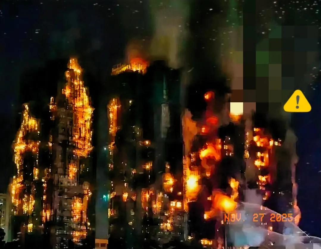 香港42年老楼突发五级大火！700消防员苦战一夜，7栋楼变火海，真相触目惊心