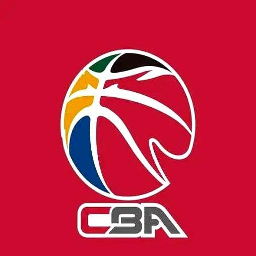 别再拿周琦当遮羞布了，他连护目镜都没摘下来。你真以为现在的CBA本土第一人还是那