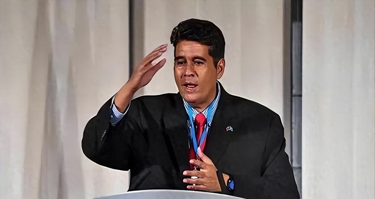 外媒报道，帕劳总统惠恕仁4月13日在访问新西兰奥克兰期间接受法新社采访时说：“中