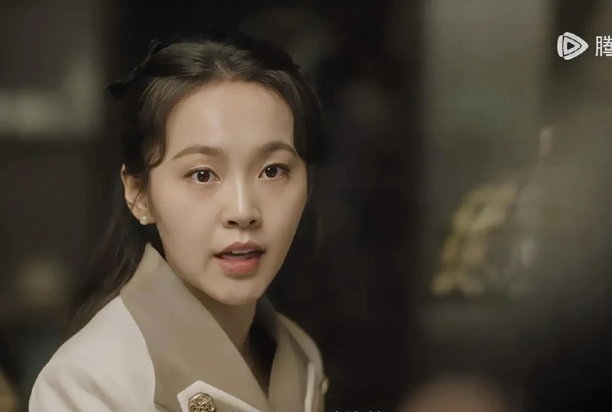 《潜渊》第七，八集预告谢骏安（于洋饰），要求侄女谢念慈离开，可她不肯，她要参加
